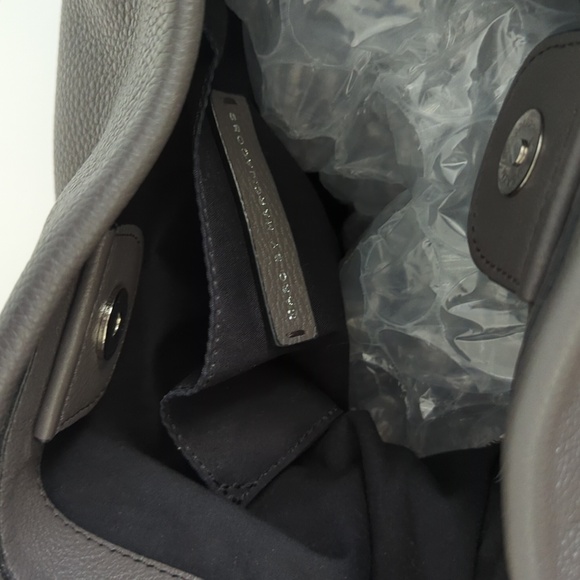NWOT Marc Jacobs Gray Leather Hobo Bag with Dust Bag - Picture 7 of 8